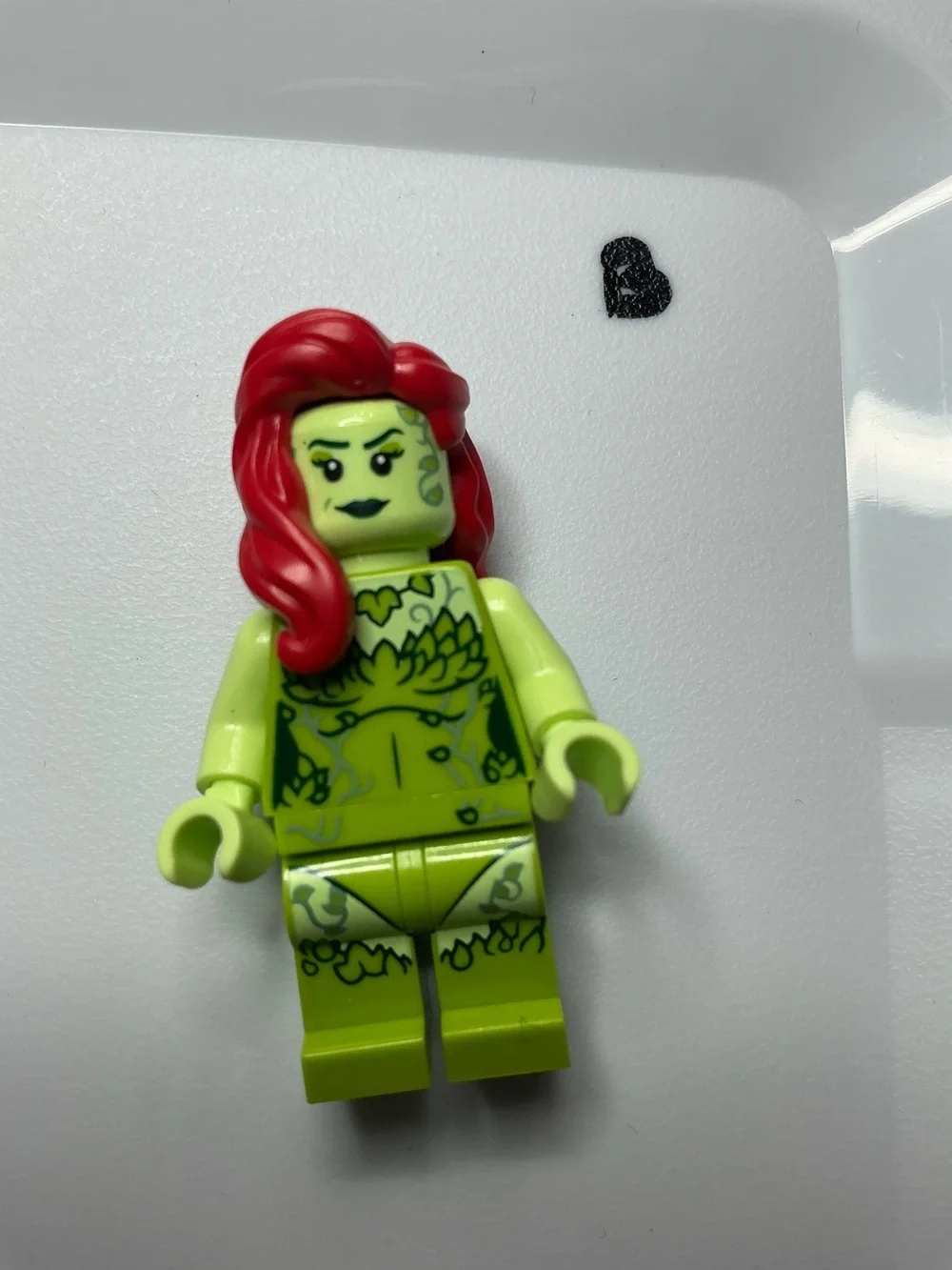 new LEGO DC Super Villain Minifig - Poison Ivy from Arkham Asylum